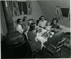 Thanksgiving dinner at Pammel Court, 1948. 